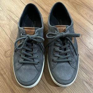 Ecco Sneakers Men’s Size 7